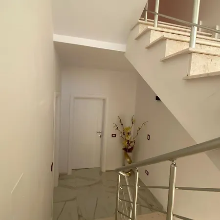 Cepeli Gæstehus Golem (Tirana)